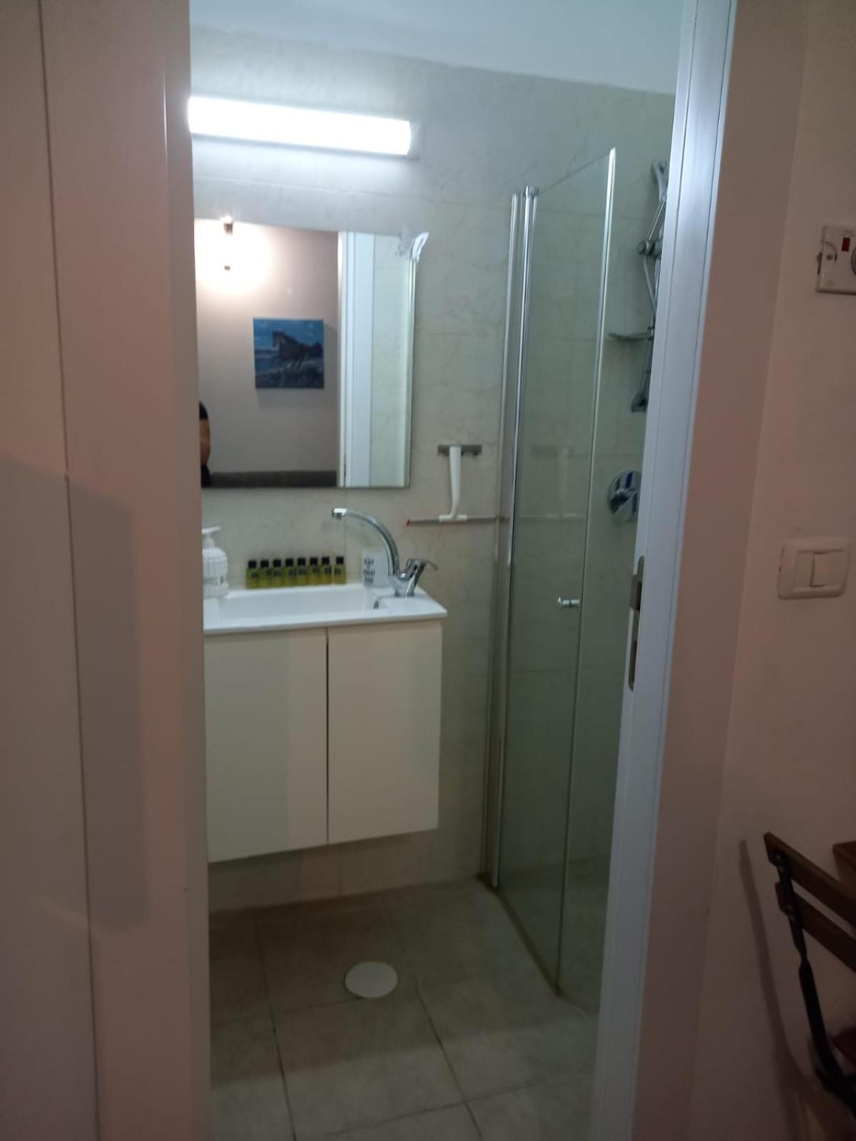 יחידת אירוח בבית ורדי Apartment *